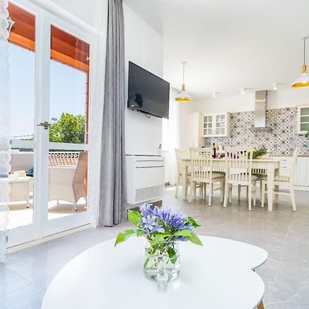 Nona'S Paradise Apartment - Free Parking Затон Екстер'єр фото