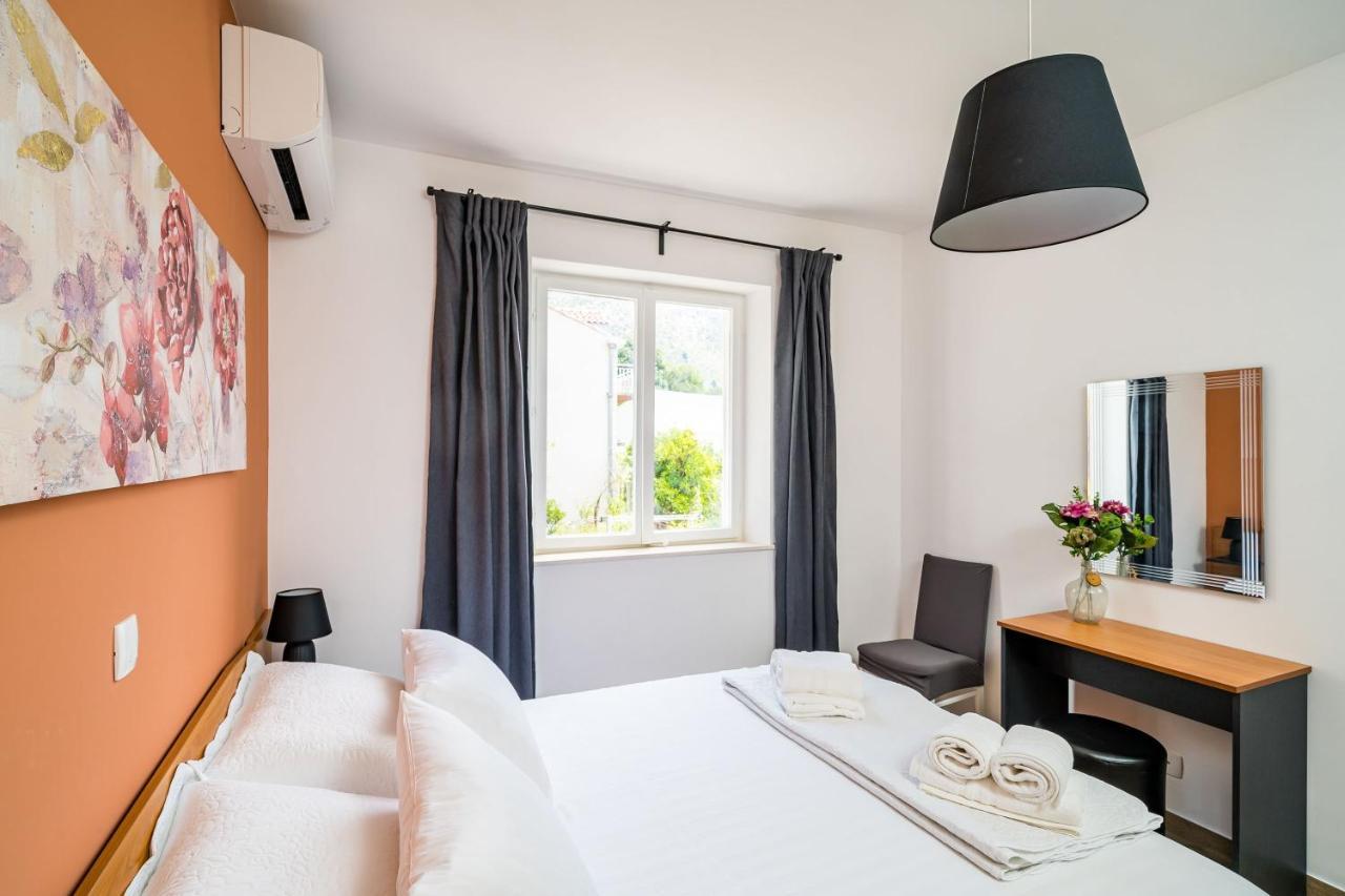 Nona'S Paradise Apartment - Free Parking Затон Екстер'єр фото